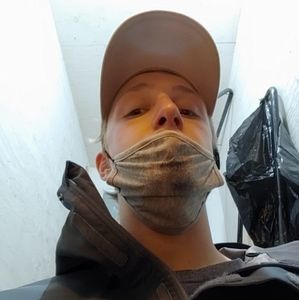 Meet your Posher, Malcolm